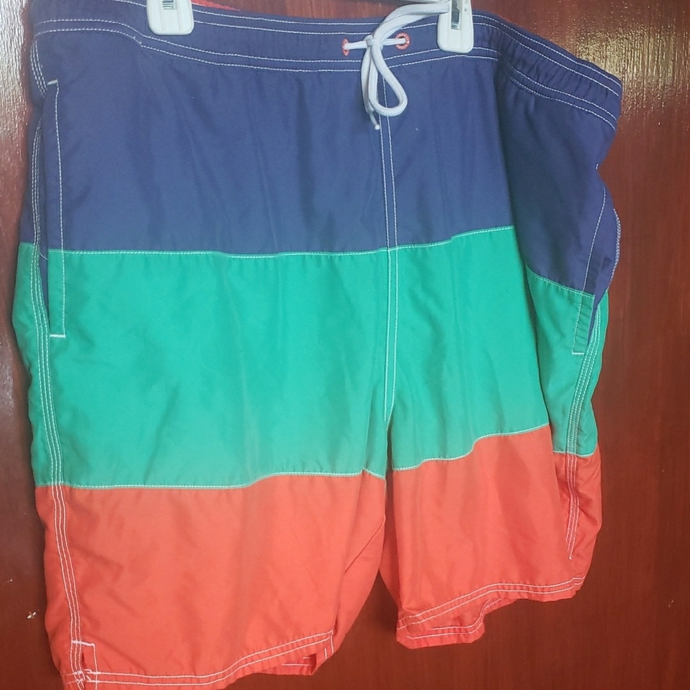 Vineyard Vines Blue and Green Board Shorts with Clean Color Blocking